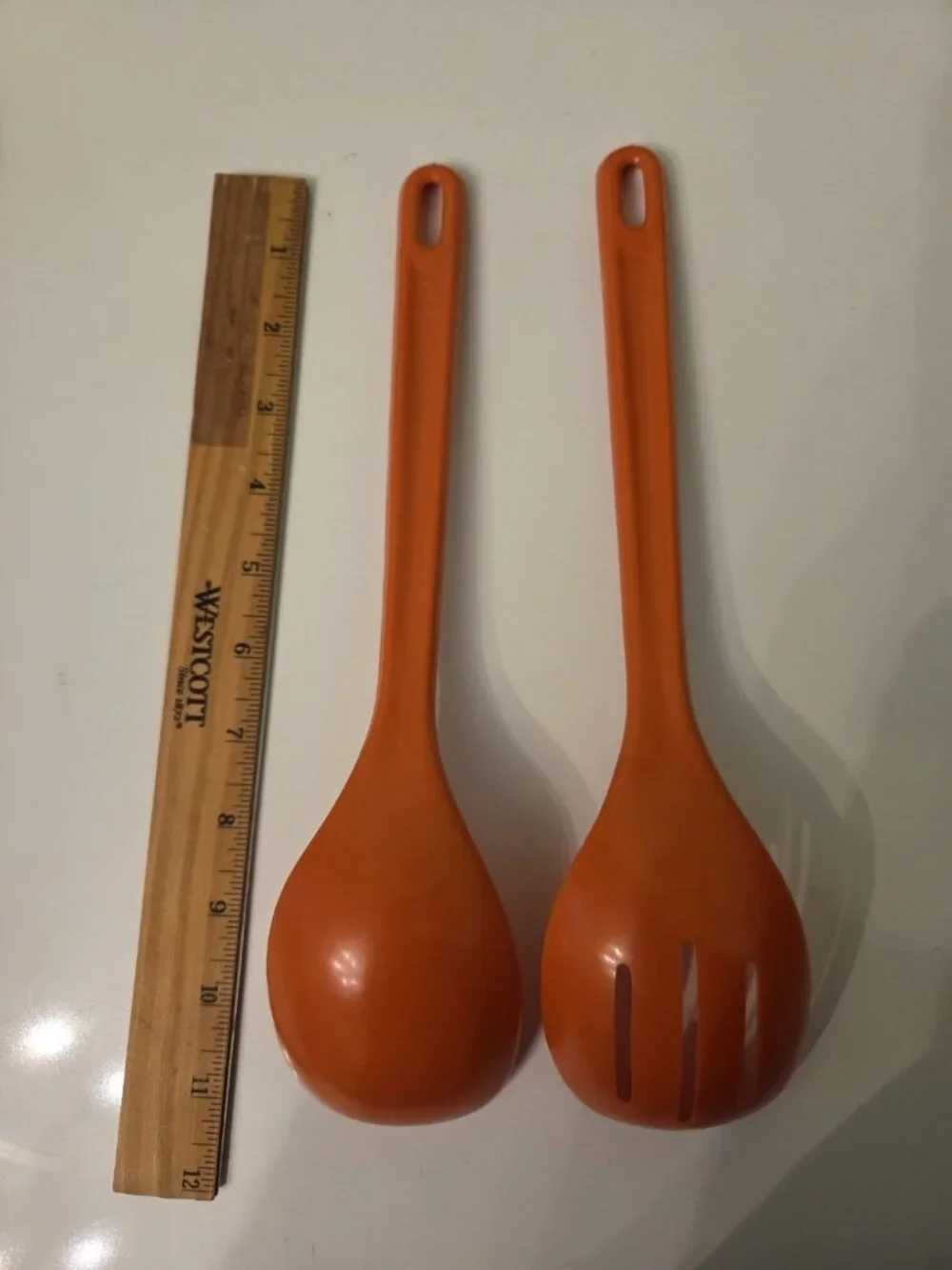 Pair vintage Rubbermaid Retro Orange Kitchen Cooking Soups Serving Slotted Spoon